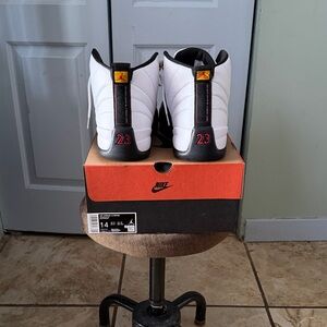 Jordan Sneakers White and Black